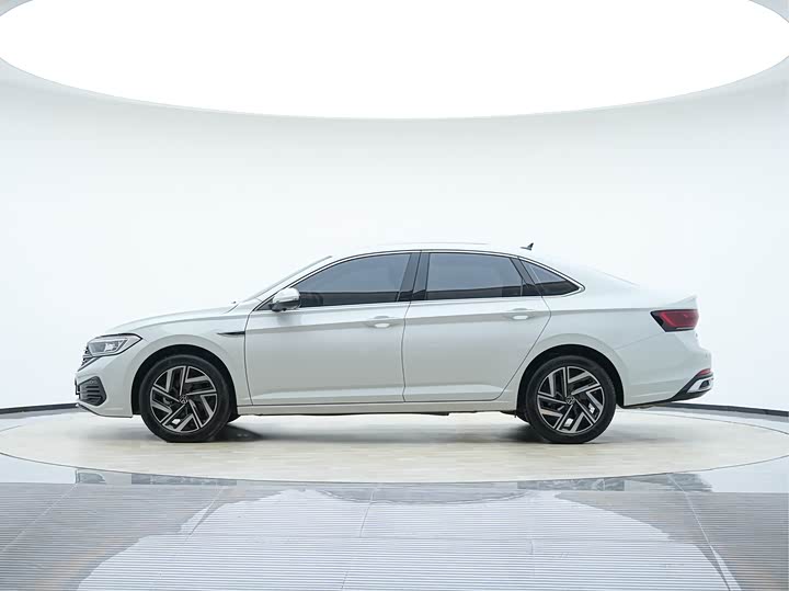 Фото 8 - Volkswagen Sagitar L