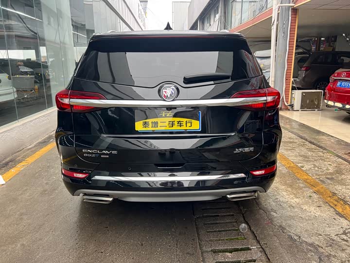 Фото 7 - Buick Enclave