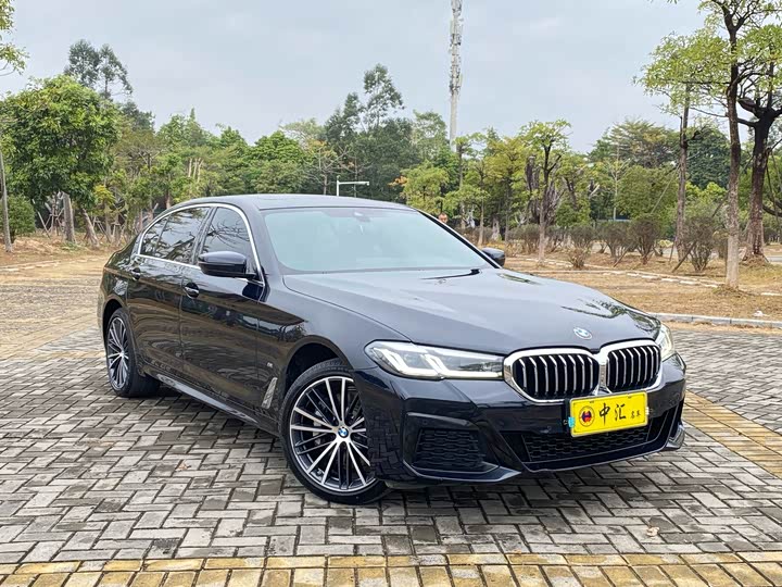 Фото 3 - BMW 5 Series