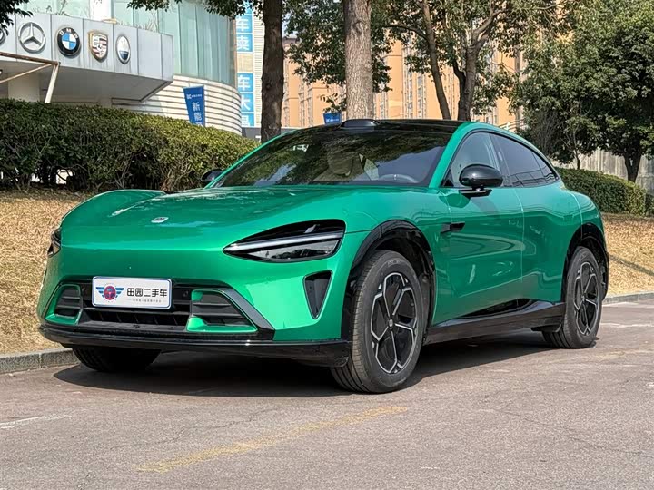 Фото 1 - Xiaomi YU7