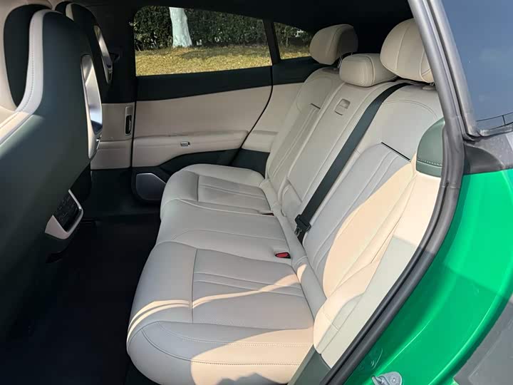 Фото 9 - Xiaomi YU7