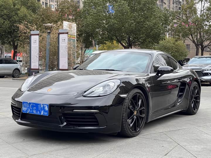 Фото 1 - Porsche 718