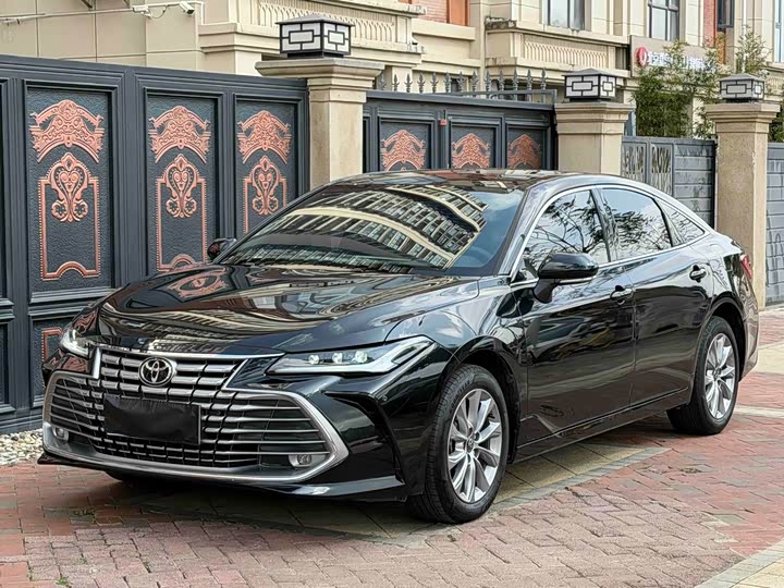 Фото 1 - Toyota Avalon