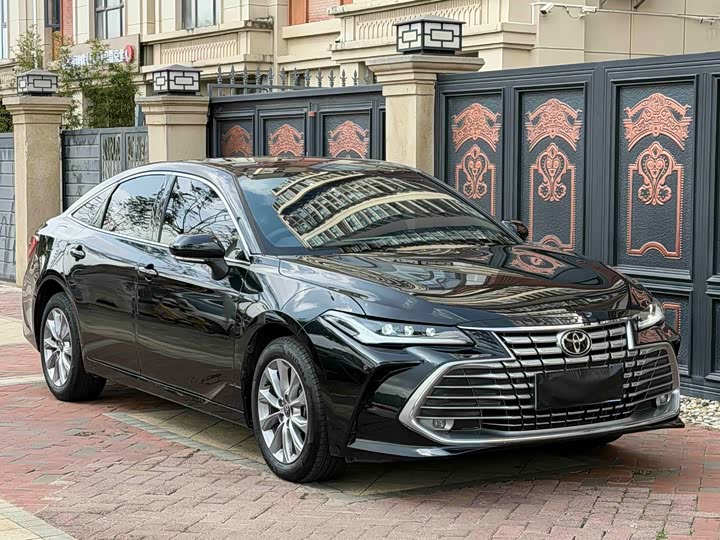 Фото 3 - Toyota Avalon