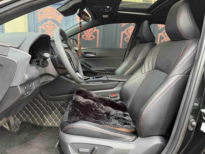 Фото 4 - Toyota Avalon