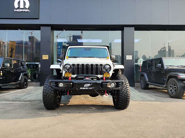 Фото 2 - Jeep Wrangler