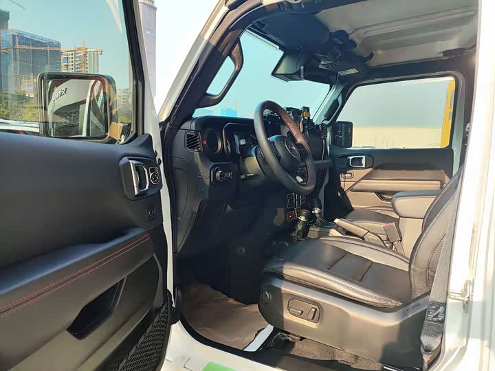 Фото 5 - Jeep Wrangler