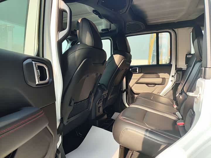 Фото 6 - Jeep Wrangler