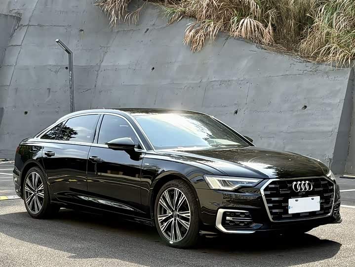 Фото 3 - Audi A6L