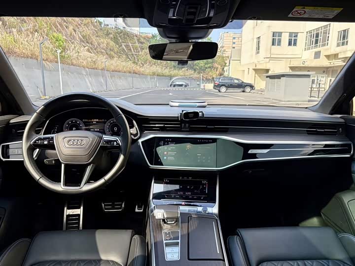 Фото 6 - Audi A6L