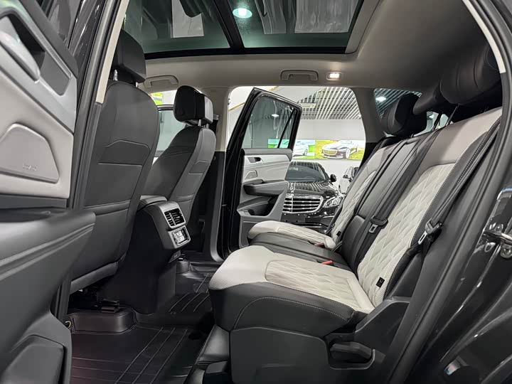 Фото 5 - Volkswagen Tavendor