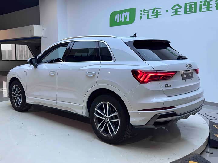 Фото 4 - Audi Q3