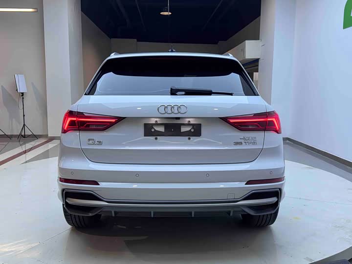 Фото 5 - Audi Q3