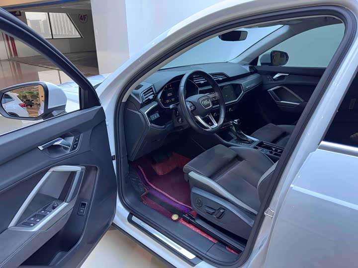 Фото 9 - Audi Q3