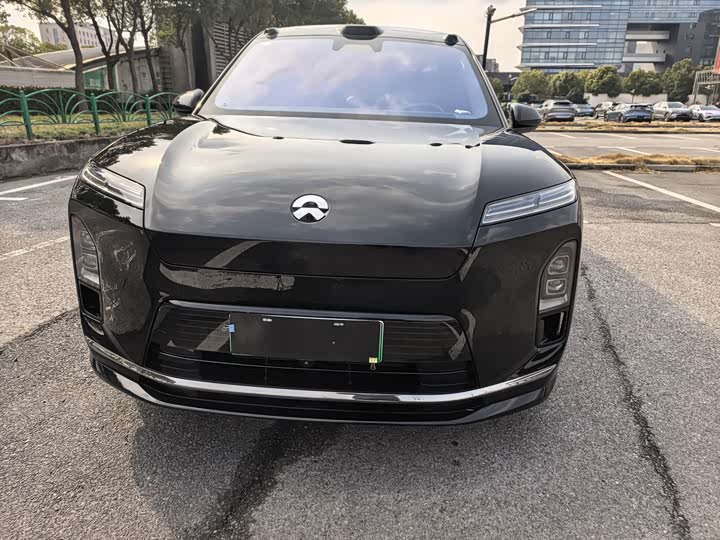 Фото 2 - Nio ES8