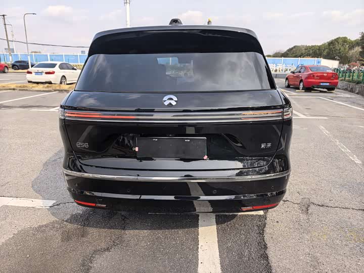 Фото 6 - Nio ES8