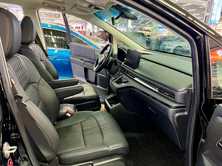 Фото 7 - Honda Elysion