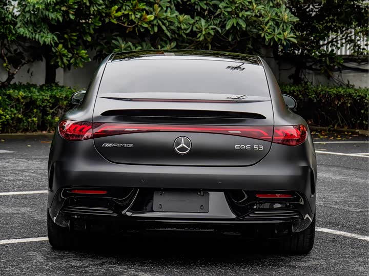 Фото 6 - Mercedes-Benz EQE AMG