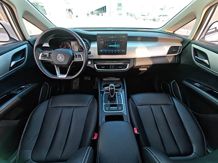 Фото 4 - BYD Song Max