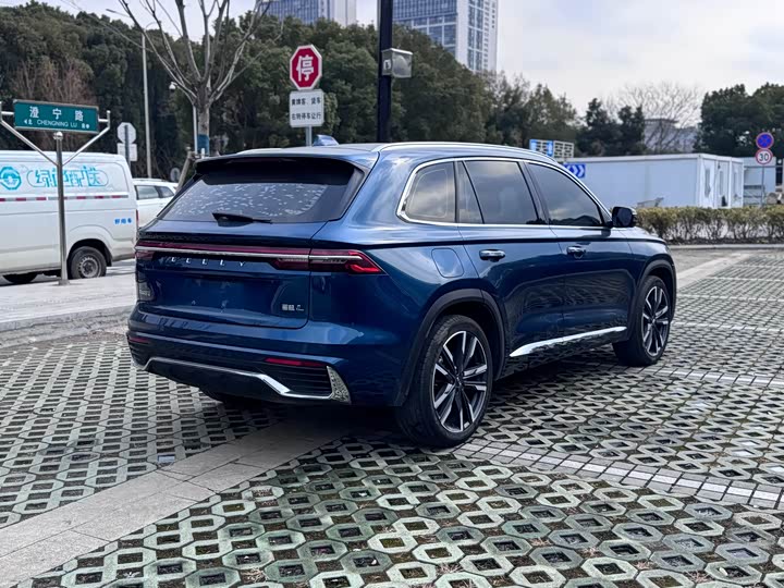 Photo 4 - Geely Monjaro