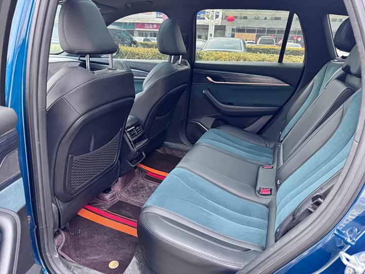 Photo 8 - Geely Monjaro