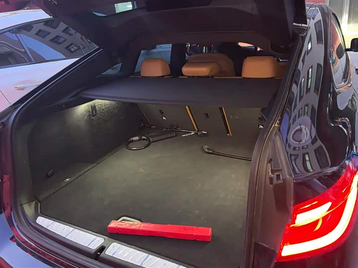 Фото 4 - BMW 6 Series GT