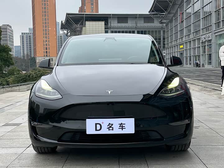 Photo 2 - Tesla Model Y