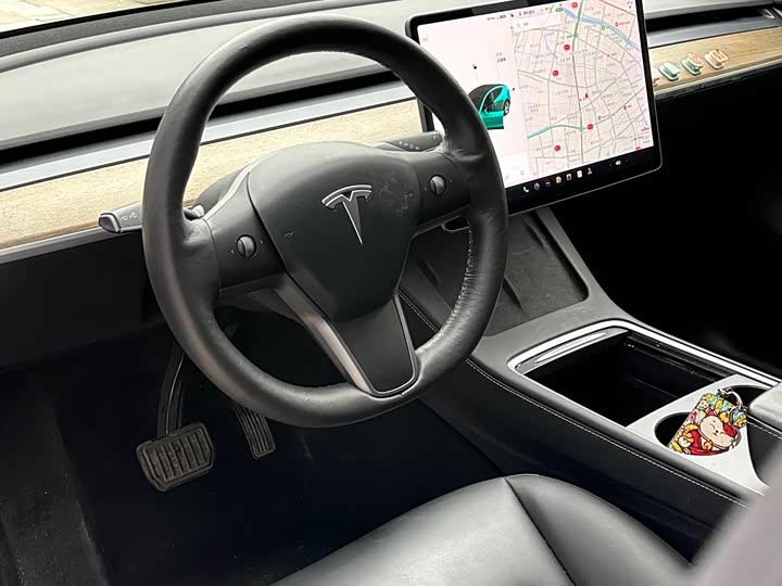 Photo 4 - Tesla Model Y