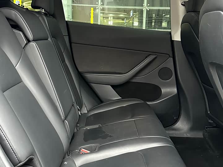 Photo 5 - Tesla Model Y