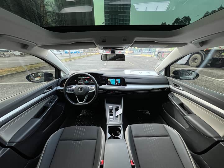 Фото 7 - Volkswagen Golf