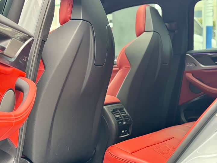 Фото 7 - BMW X4 M