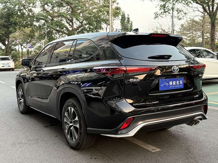 Фото 5 - Toyota Crown Kluger