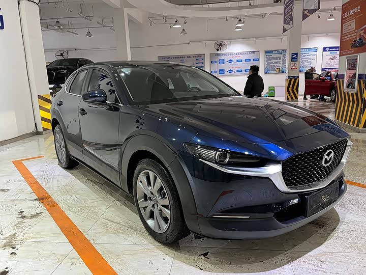 Фото 3 - Mazda CX-30