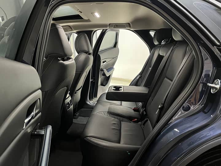 Фото 9 - Mazda CX-30