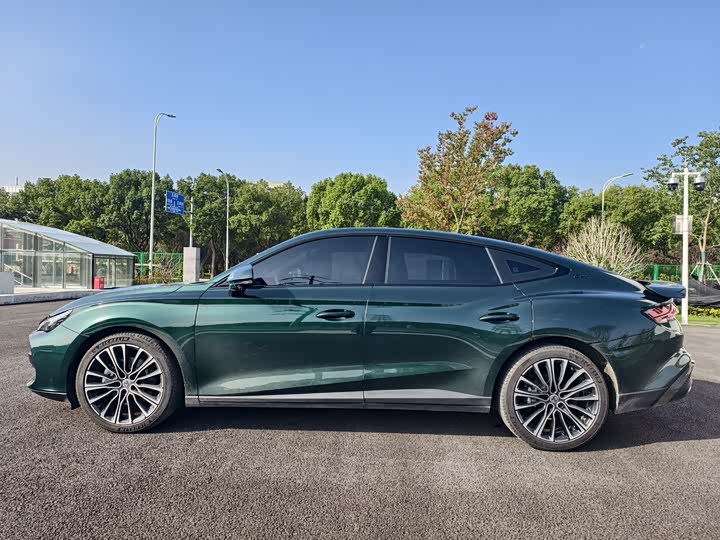 Фото 4 - MG Motor 7