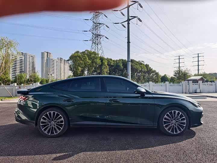 Фото 8 - MG Motor 7