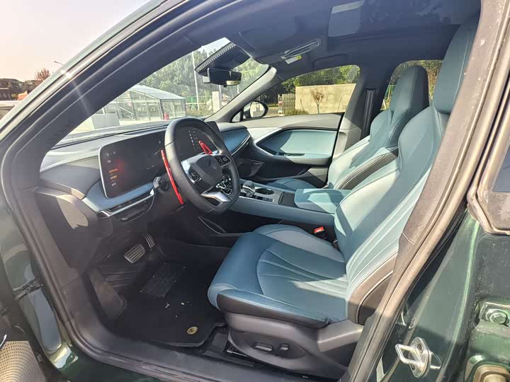 Фото 9 - MG Motor 7