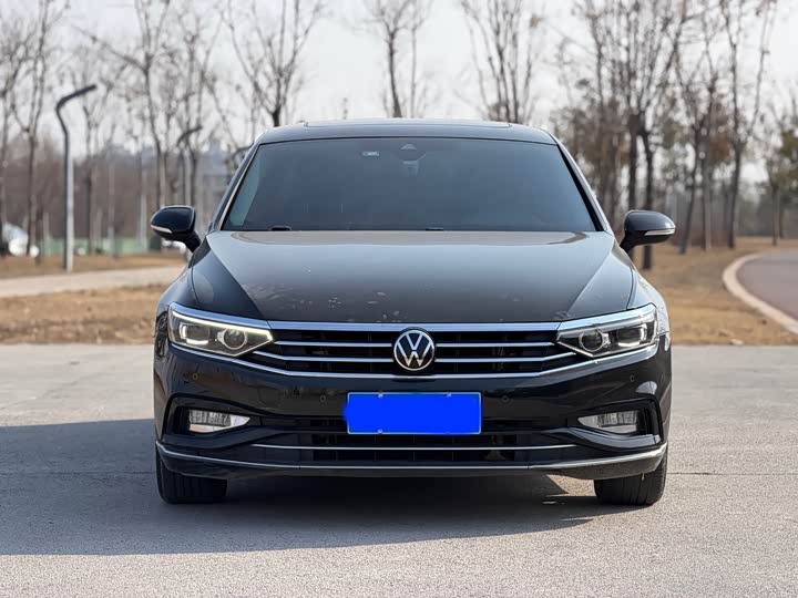 Фото 2 - Volkswagen Magotan