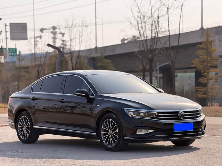 Фото 3 - Volkswagen Magotan