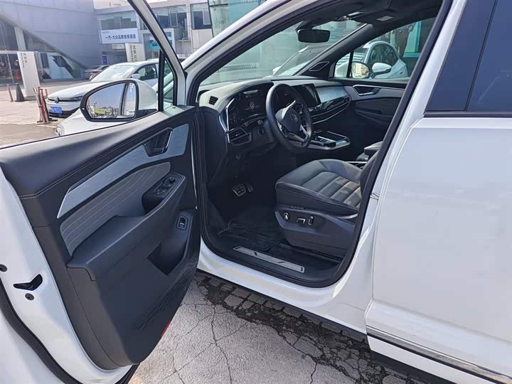 Фото 7 - Volkswagen Talagon