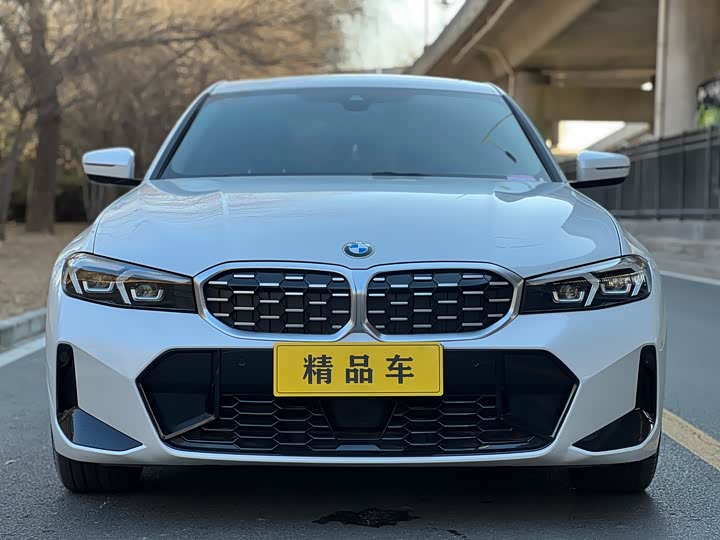 Photo 2 - BMW 3 Series