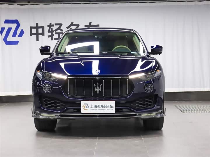 Фото 2 - Maserati Levante