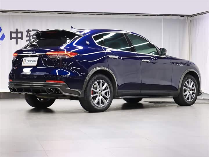 Фото 3 - Maserati Levante