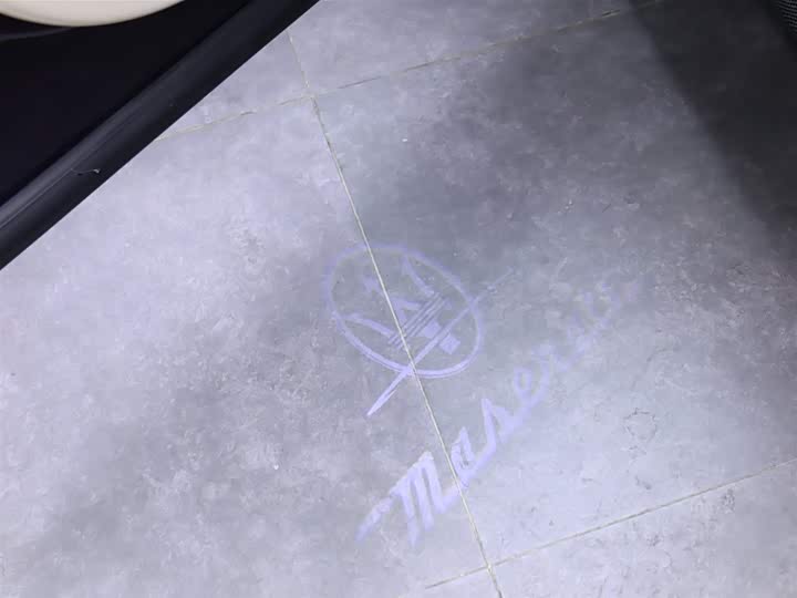 Фото 7 - Maserati Levante