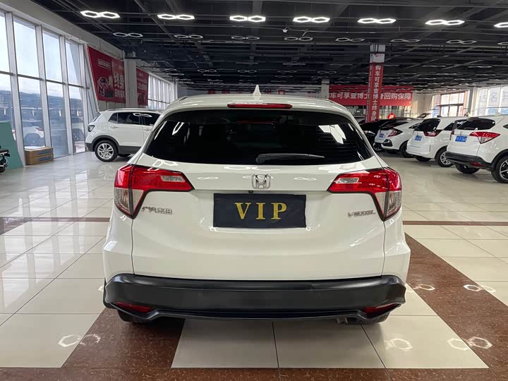 Фото 4 - Honda Vezel