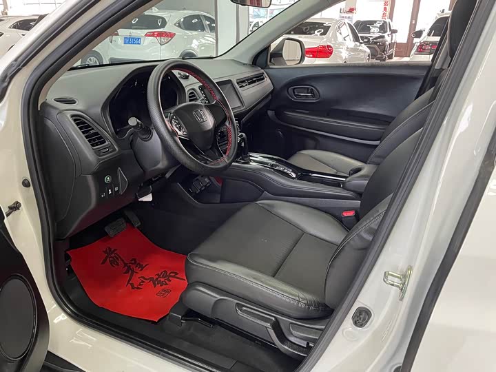 Фото 7 - Honda Vezel