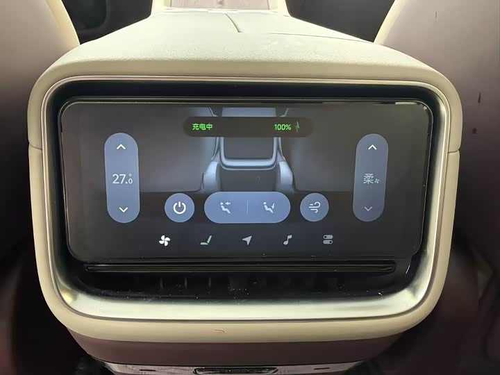 Фото 7 - Xiaomi YU7