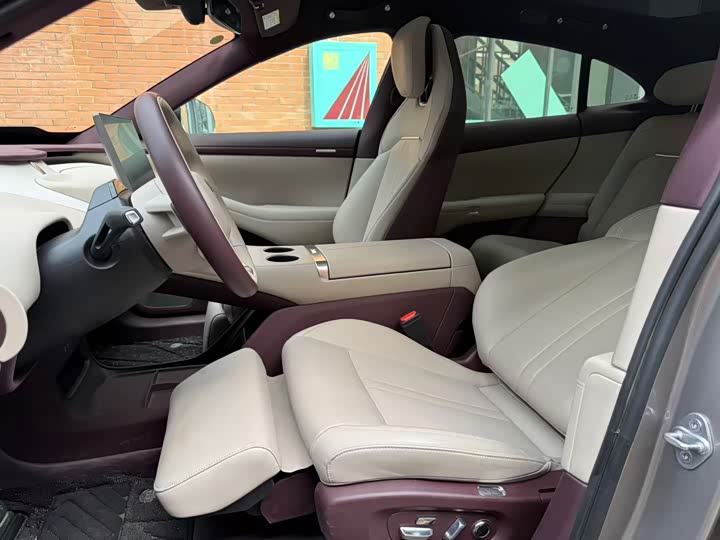 Фото 8 - Xiaomi YU7