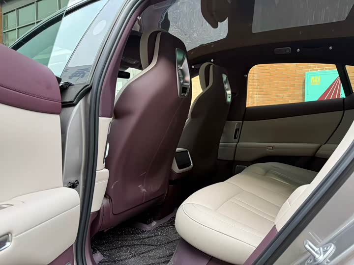 Фото 9 - Xiaomi YU7