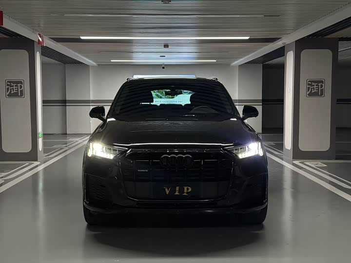 Фото 2 - Audi Q7